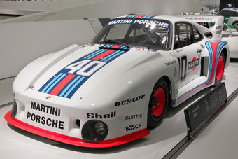 935